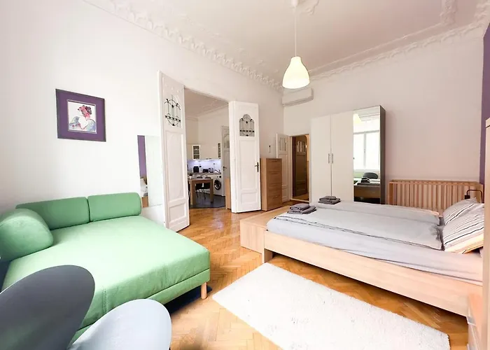 Huge Family Friendly 2Br Downtown Apt - Deco House