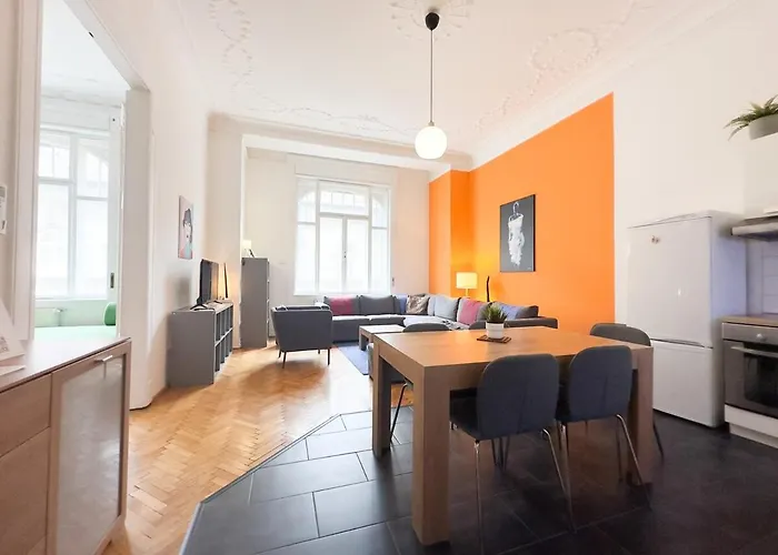 Huge Family Friendly 2Br Downtown Apt - Deco House