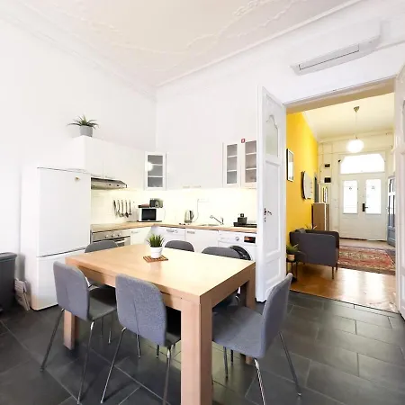 Huge Family Friendly 2Br Downtown Apt - Deco House Budapest Exterior photo