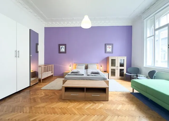 Huge Family Friendly 2Br Downtown Apt - Deco House